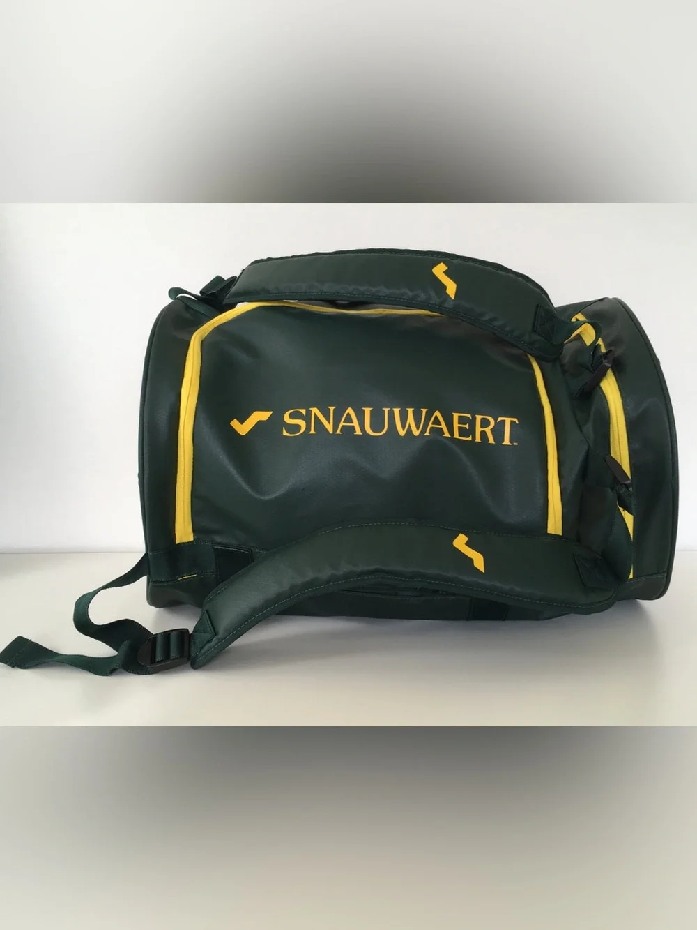 Snauwaert Court Bag in Dark Green/Yellow